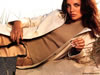 katie_holmes_wallpaper_1024x768_003.jpg